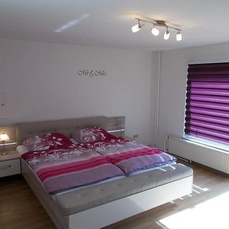 Janos-Ferienwohnung ฟรีดริคสบรุนน์ ภายนอก รูปภาพ